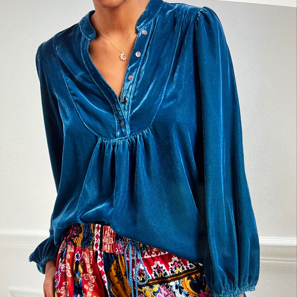 ANTHROPOLOGIE 'HILLARY' VELVET CASUAL  TOP SIZE M